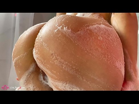 ❤️ Bruneta își masturbează păsărica cu un vibrator până la orgasm intens în duș ❤❌   at ro.kenhdammy.top ❌️❤