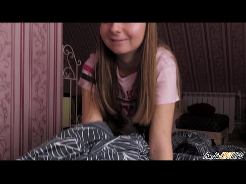 ❤️ Blondina îi suge adânc prietenei ei și primește spermă în gură ❤❌ at ro.kenhdammy.top ❌️❤